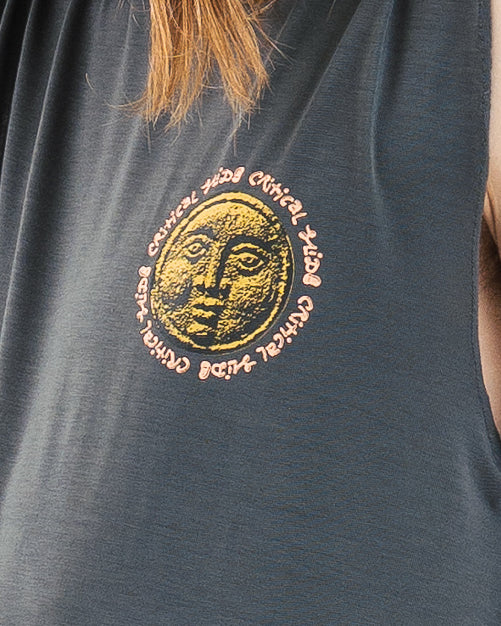 【CRITICAL SLIDE】SSUHNORIRTSE SURF BAND CUT TEE